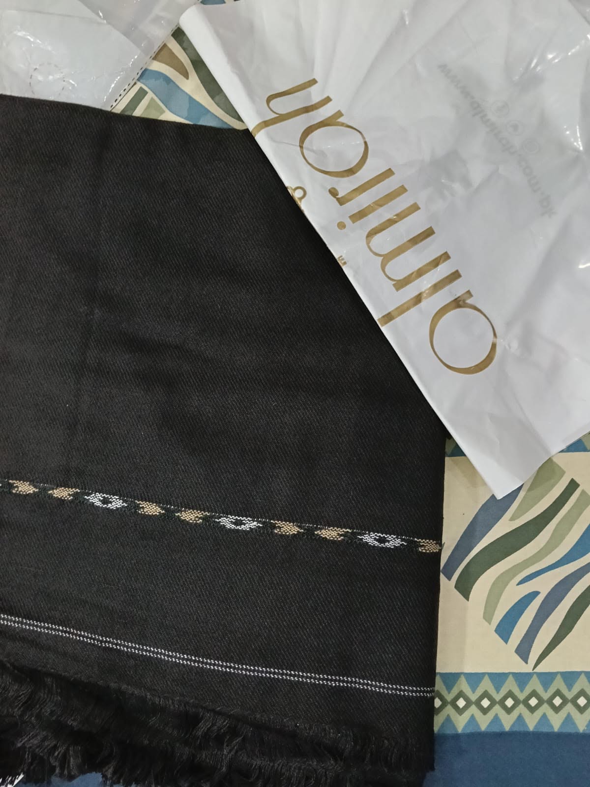 Almirah Color Wool Shawl Black